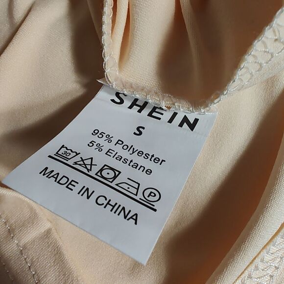 SATIVA TO CHANGE THE THINGS I CAN INDICATA To ACCEPT THE THINGS I CANNOT Tee - Picture 3 of 3